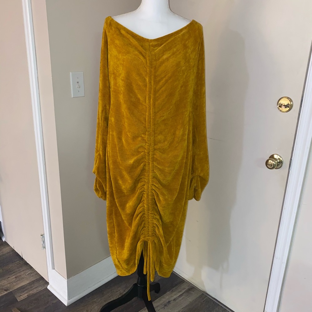 Dress - Picture 9 of 11